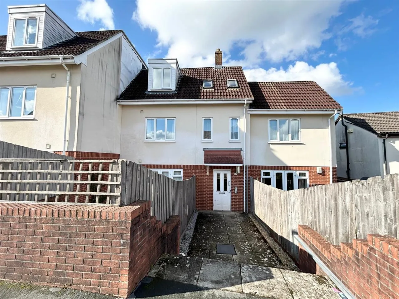 2 bed flat to rent, St Silas Court, Stockwood, BS14