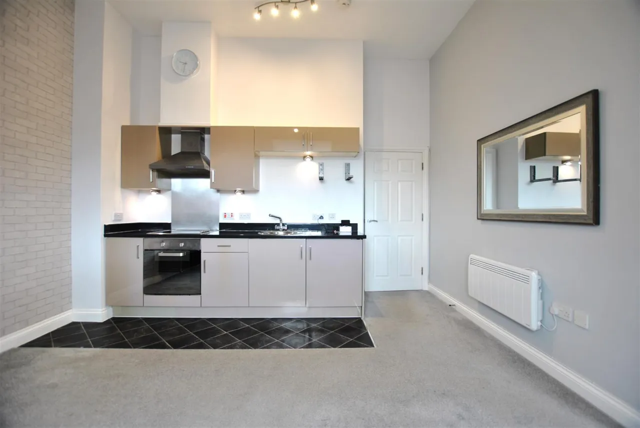 St Silas Court, Stockwood, BS14, photo 2