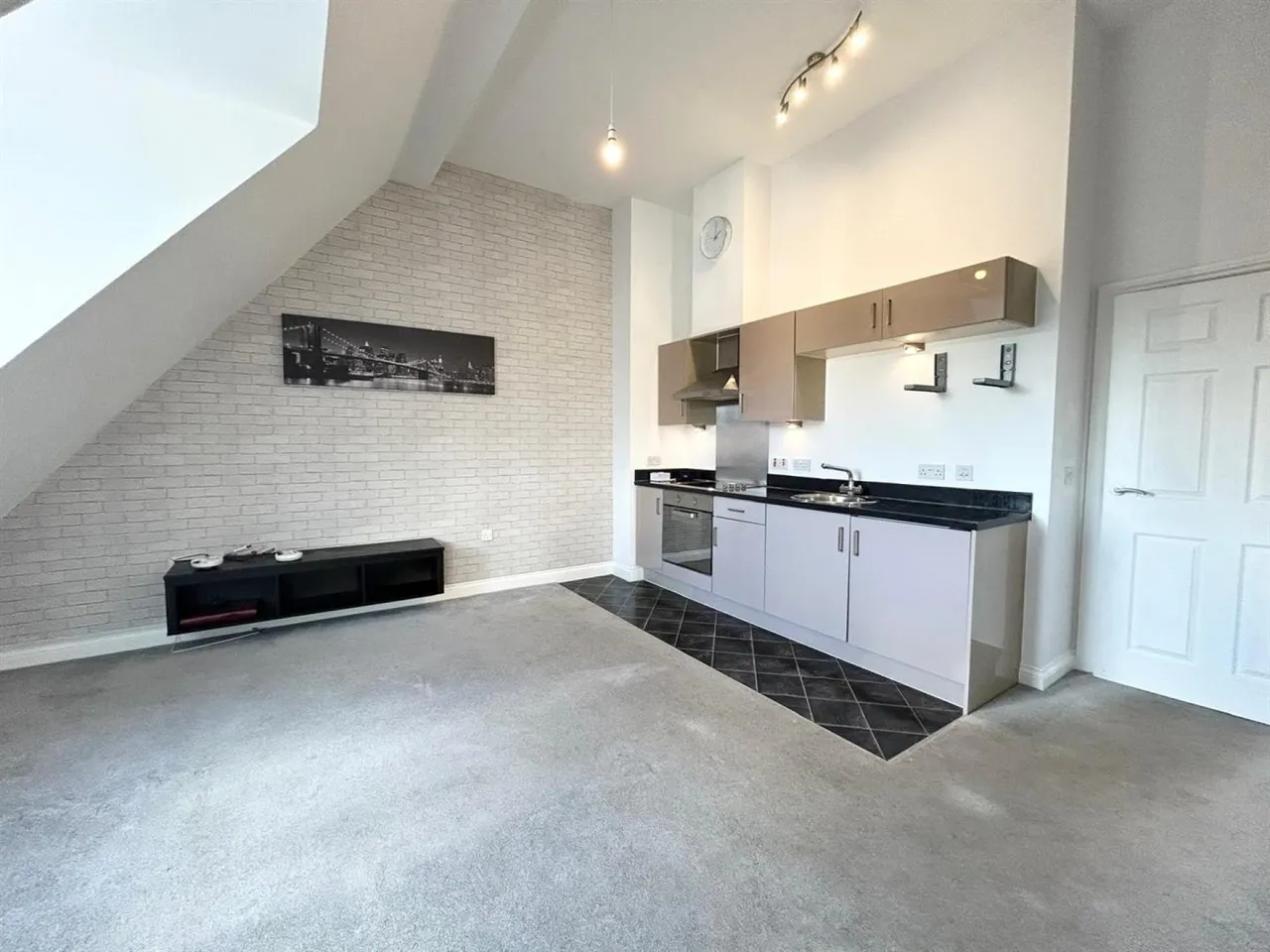 St Silas Court, Stockwood, BS14, photo 4