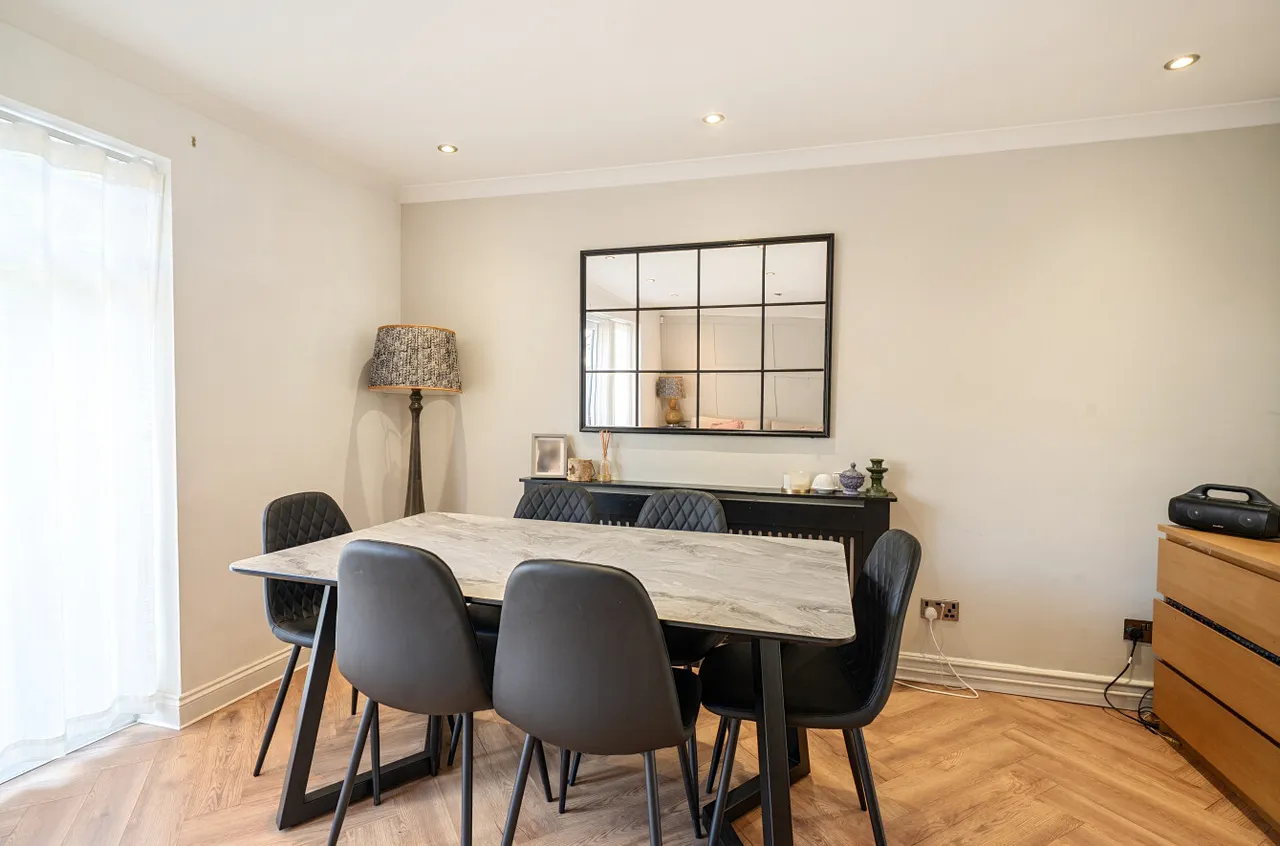 Prince Charles Crescent, Farnborough, Hampshire, GU14 8DQ, photo 9