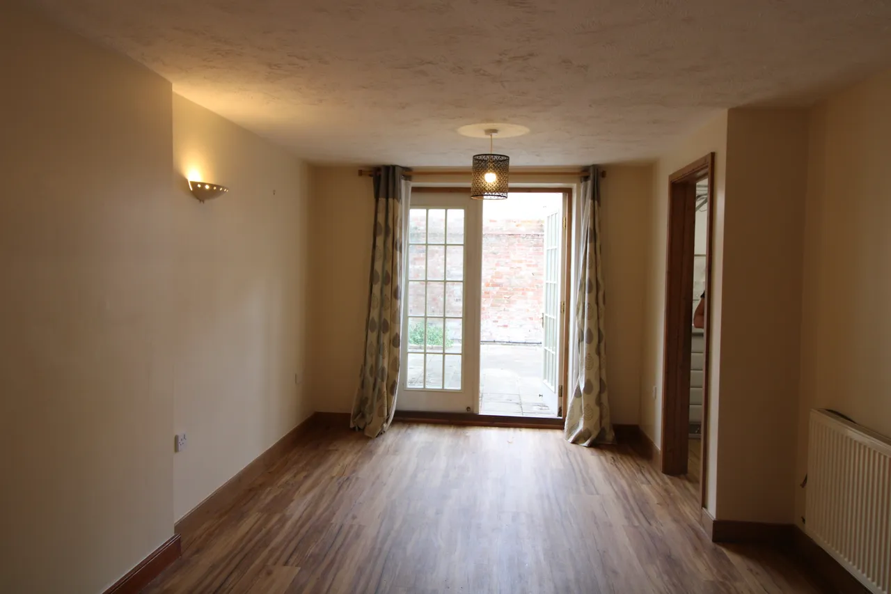 Priory Court, Bridgwater, photo 2