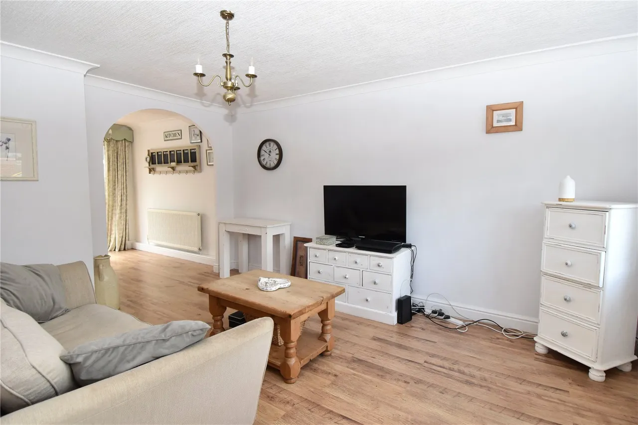 Bascote Close Webheath, Redditch, B97 5XF, photo 3