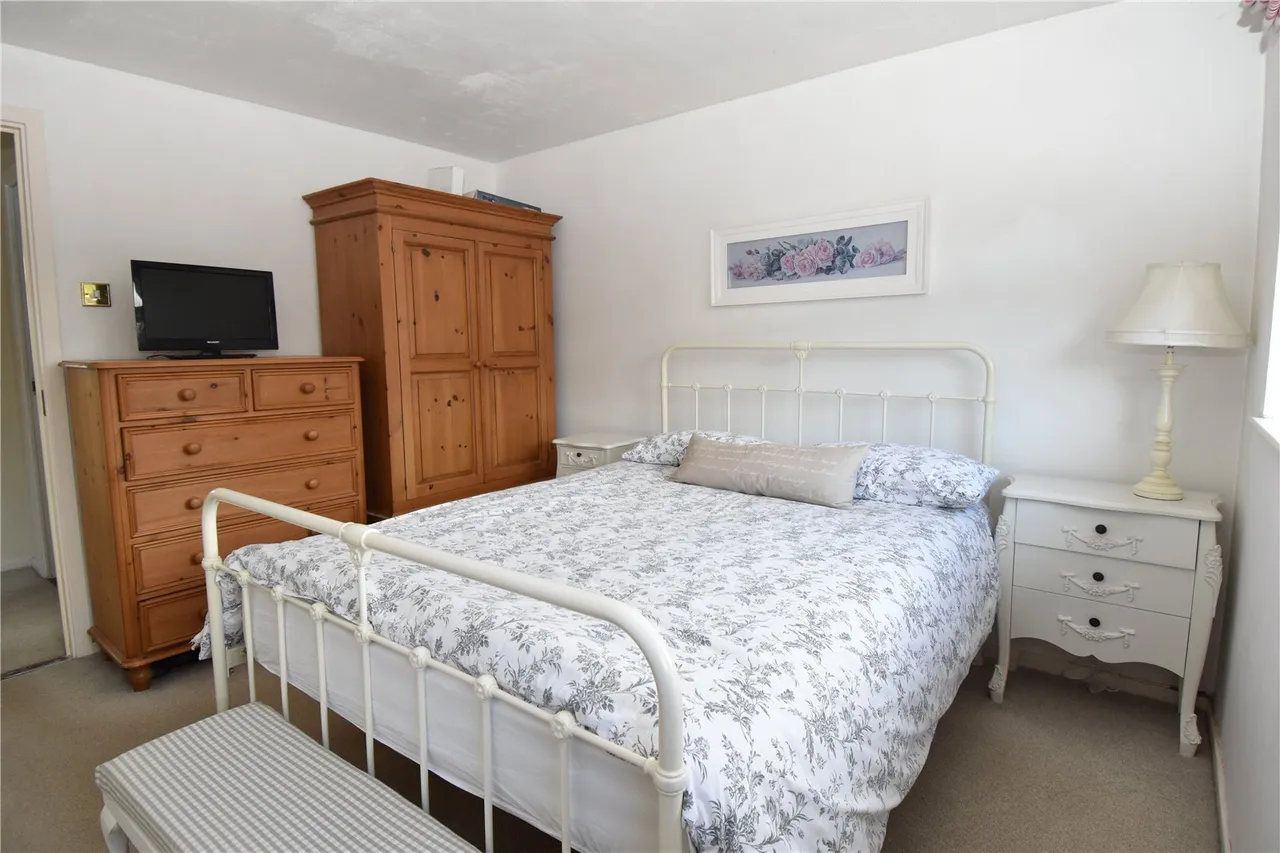 Bascote Close Webheath, Redditch, B97 5XF, photo 11