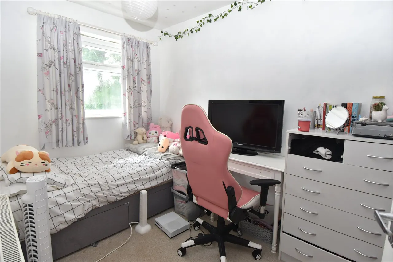 Bascote Close Webheath, Redditch, B97 5XF, photo 9
