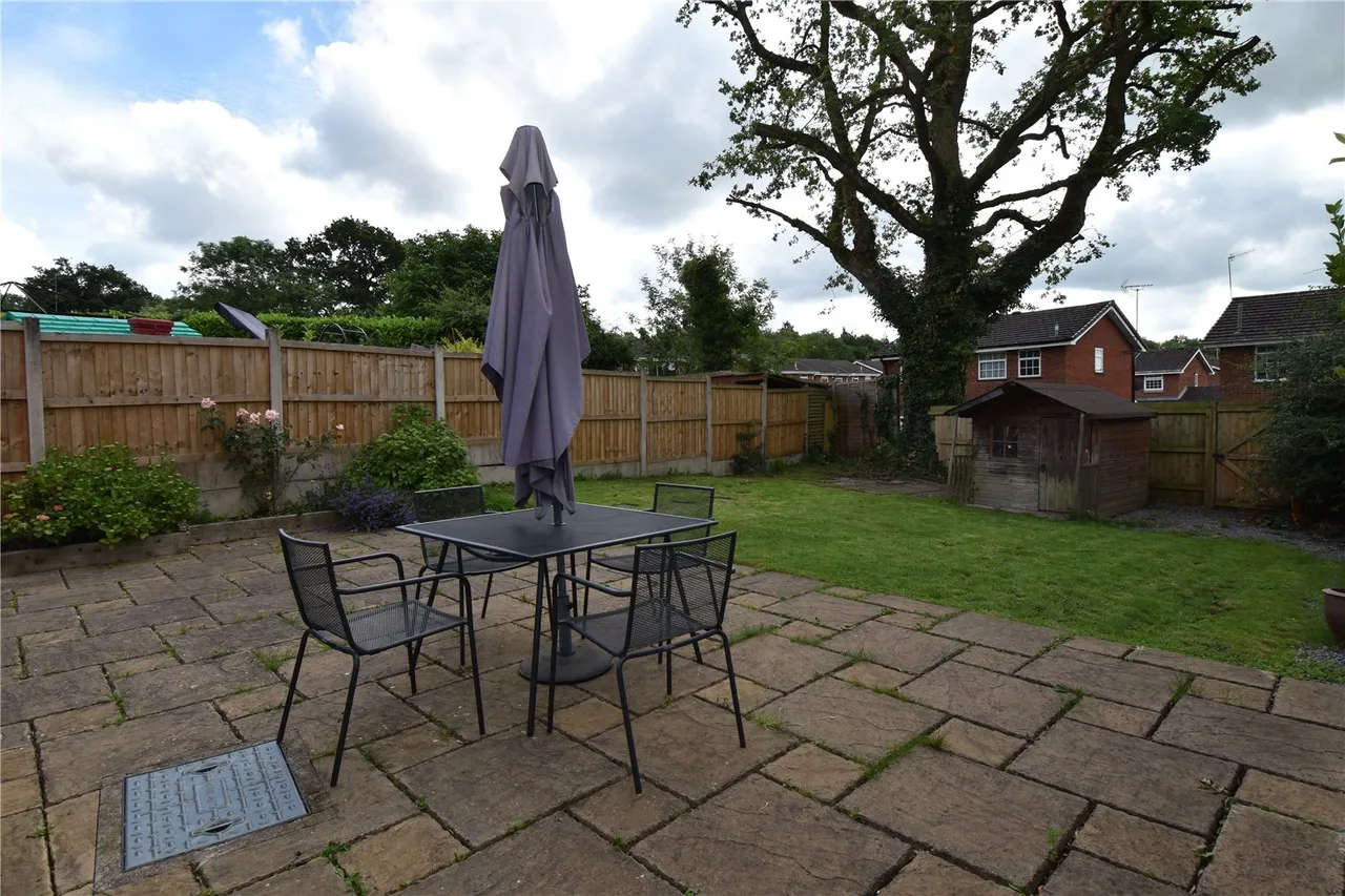 Bascote Close Webheath, Redditch, B97 5XF, photo 13