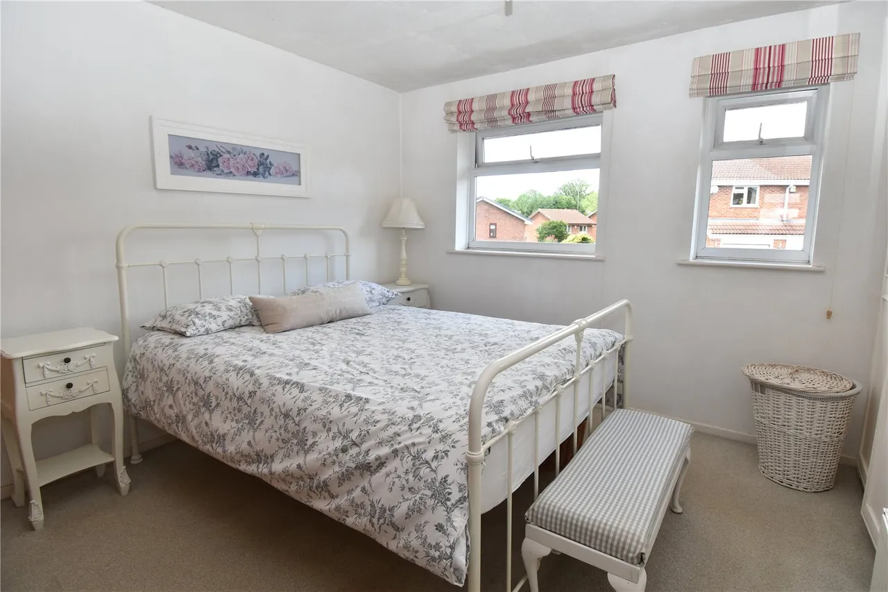 Bascote Close Webheath, Redditch, B97 5XF, photo 8