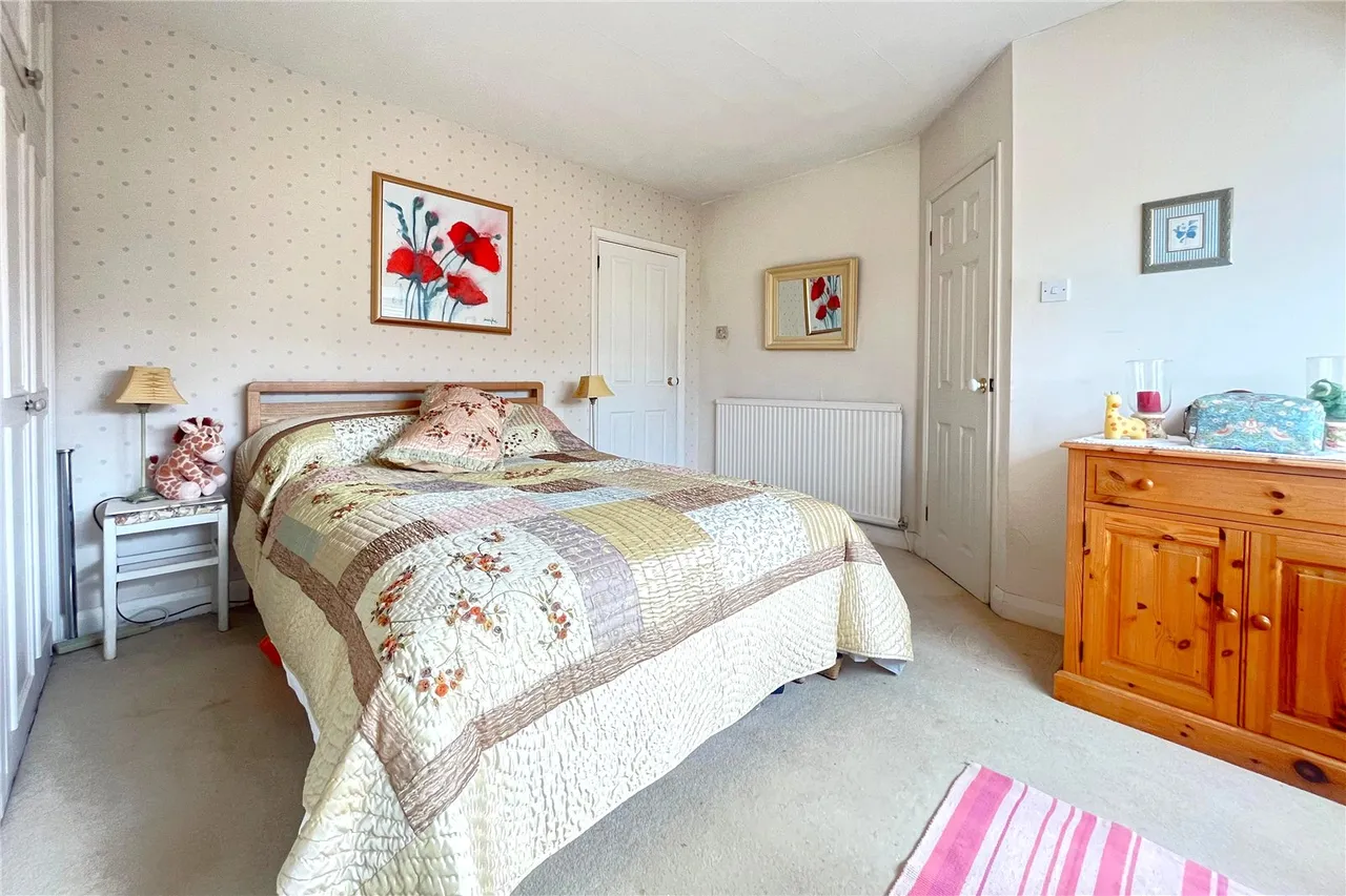 Weydon Hill Road, Farnham, Surrey, GU9 8NX, photo 8