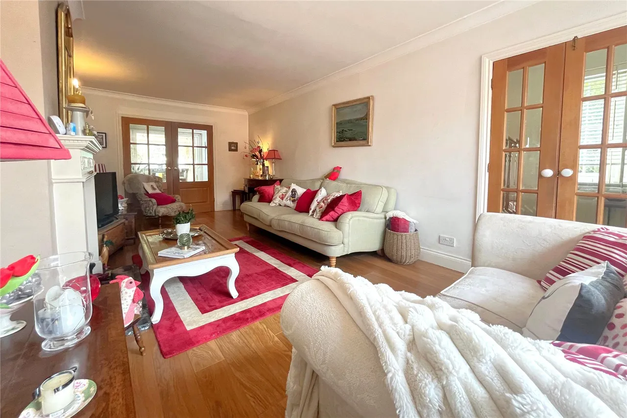 Weydon Hill Road, Farnham, Surrey, GU9 8NX, photo 11