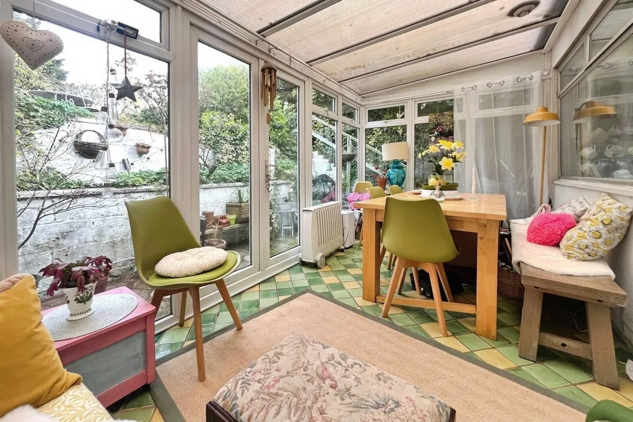 Weydon Hill Road, Farnham, GU9, photo 10