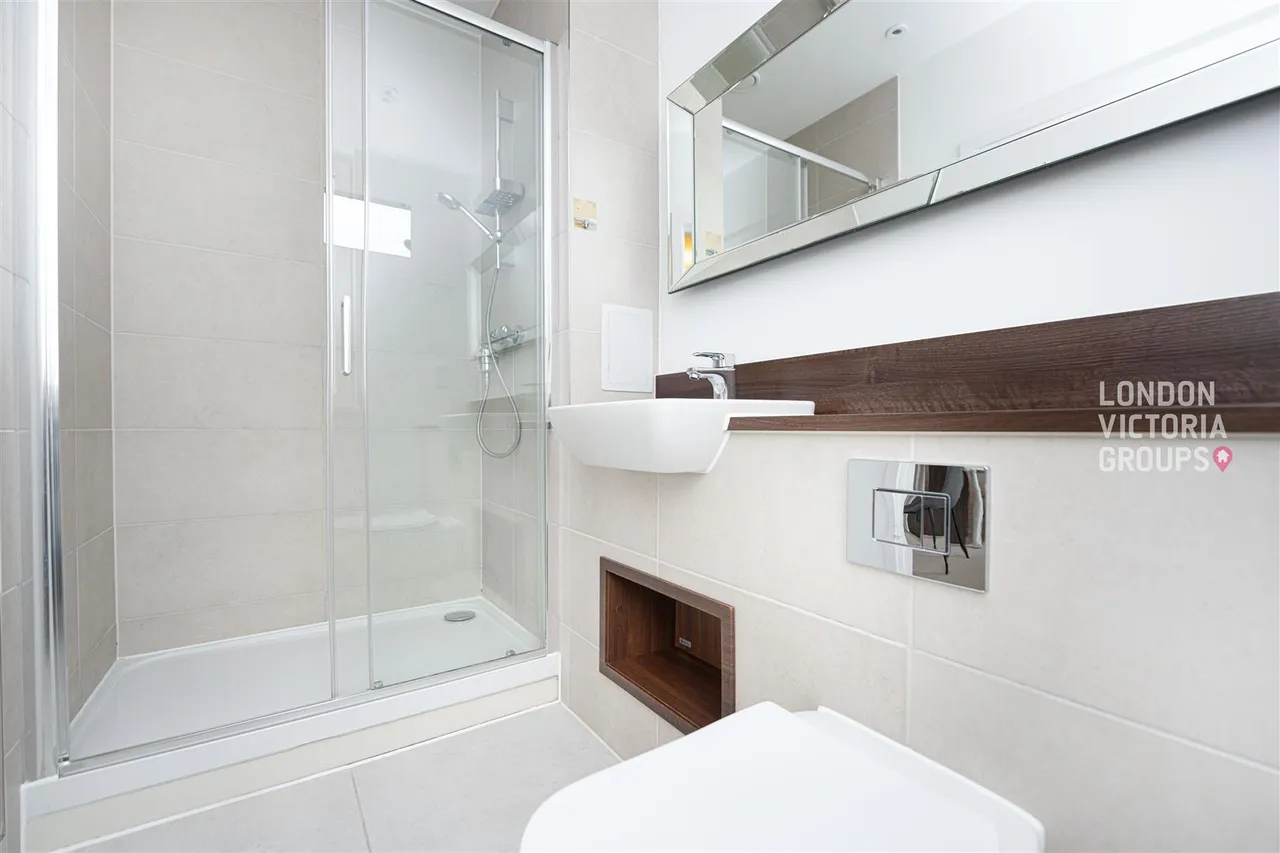 Perceval Square, Harrow, photo 9
