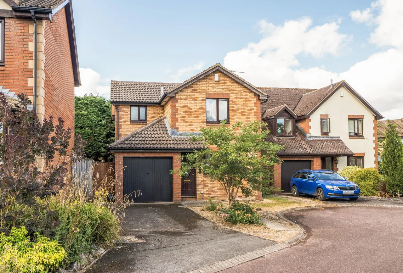 The Nurseries, Gloucestershire, Bishops Cleeve, GL52 8XB, photo 14