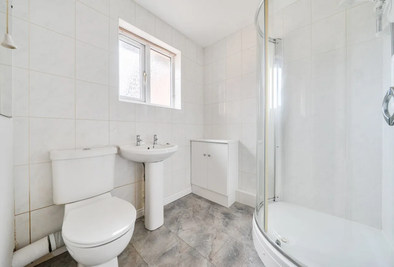 The Nurseries, Gloucestershire, Bishops Cleeve, GL52 8XB, photo 12