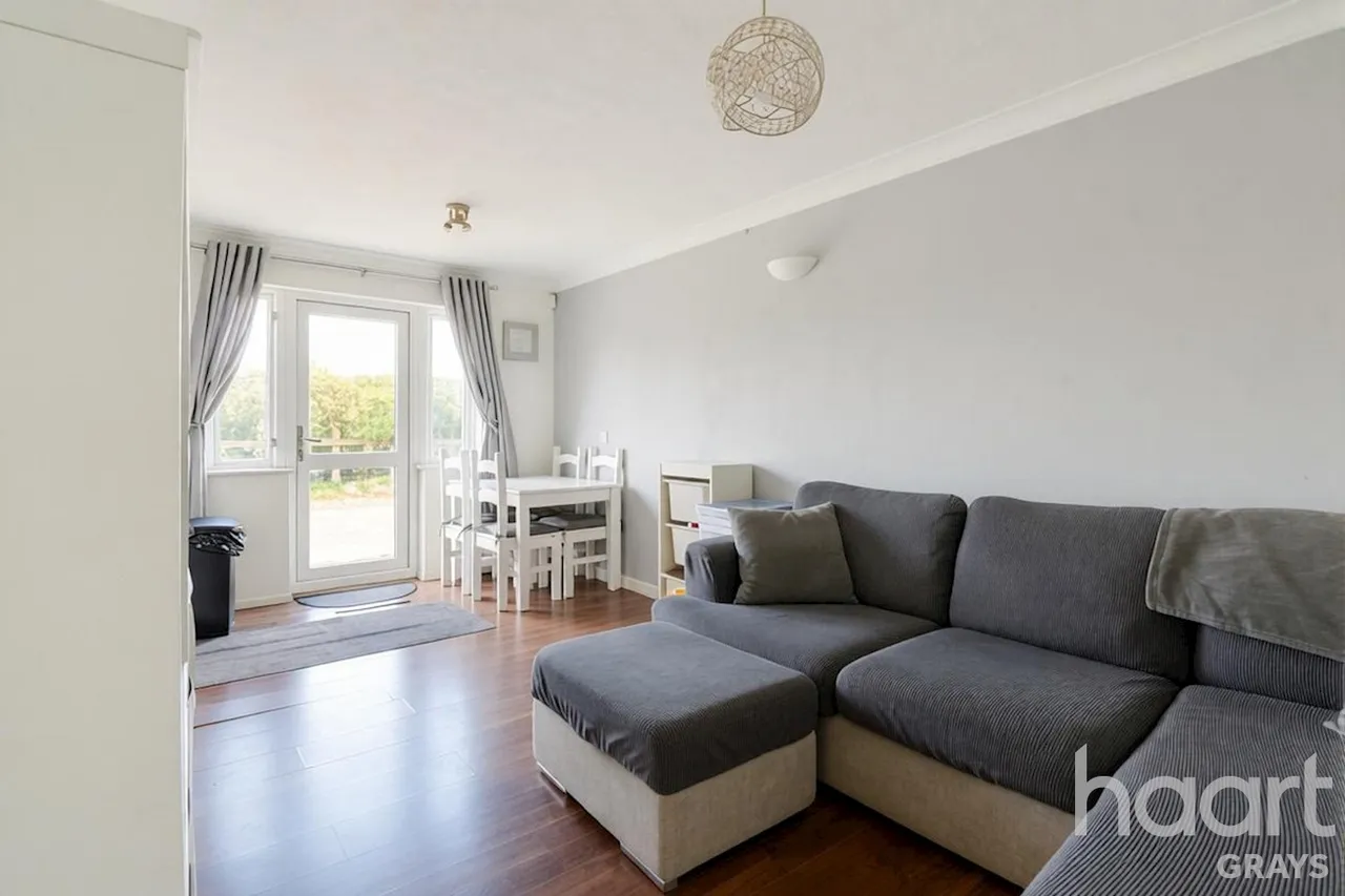 Brimfield Road, Purfleet, RM19, photo 2