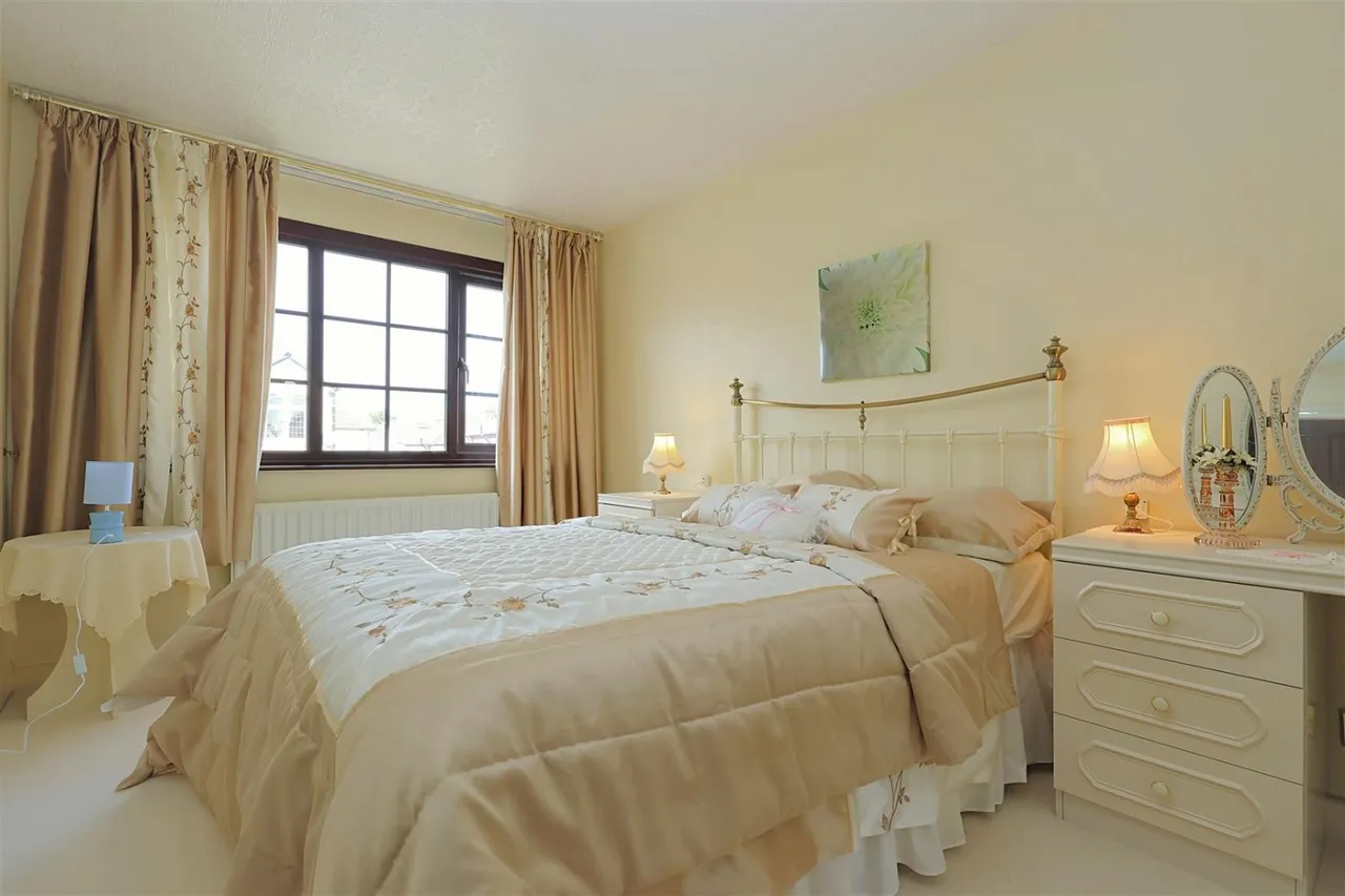 Merton Avenue, Farsley, LS28, photo 7