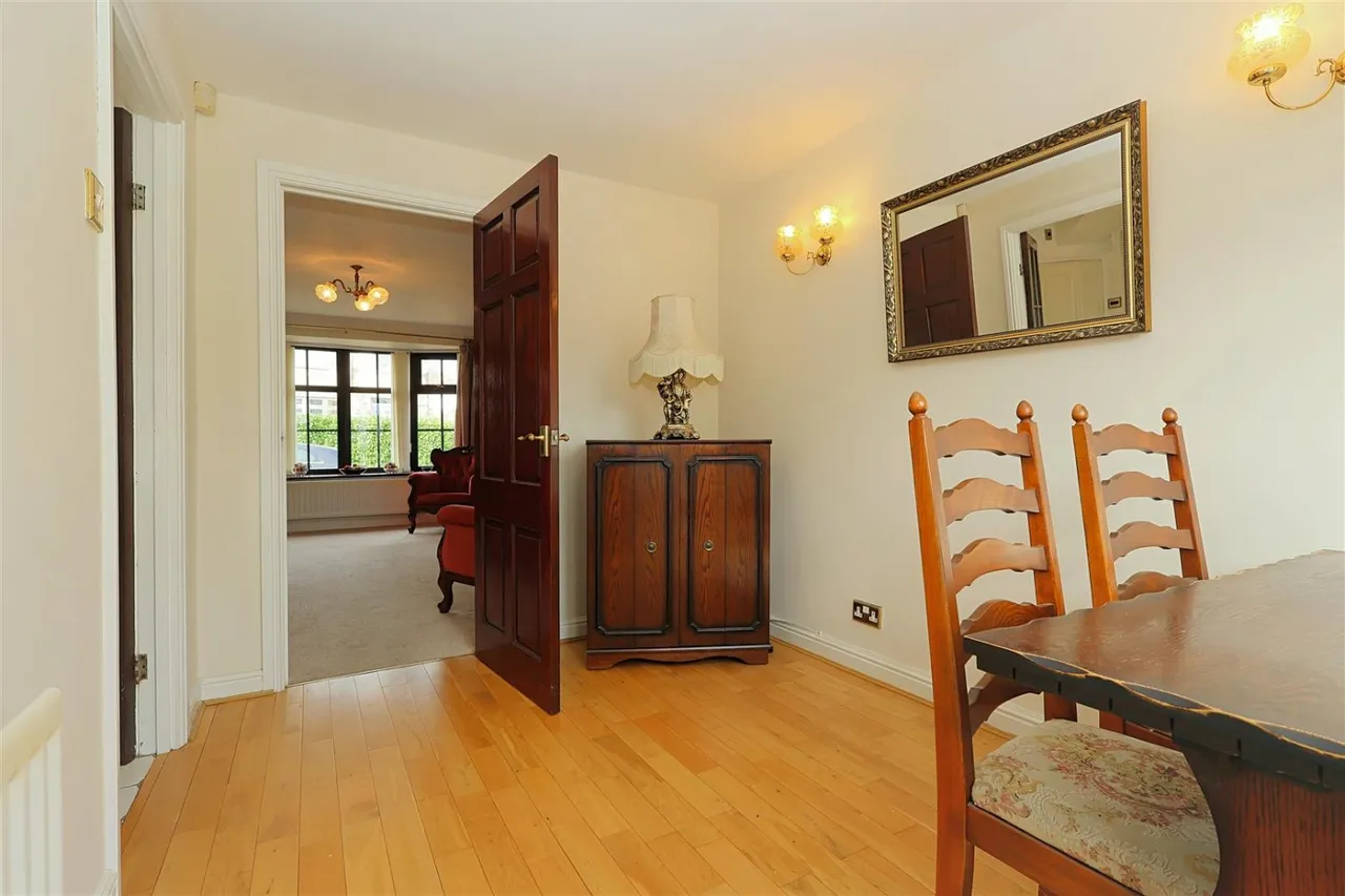 Merton Avenue, Farsley, LS28, photo 14