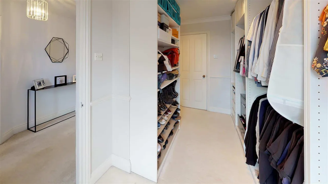 Alderton Mews, Alderton Hill, Loughton, photo 8