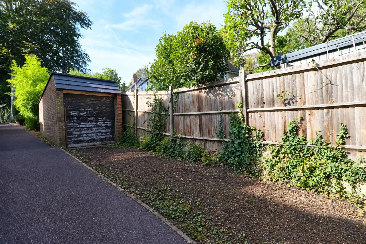 Wych Hill, Woking, GU22, photo 21