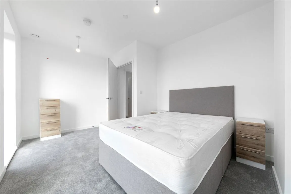 East Acton Lane, Acton, photo 8