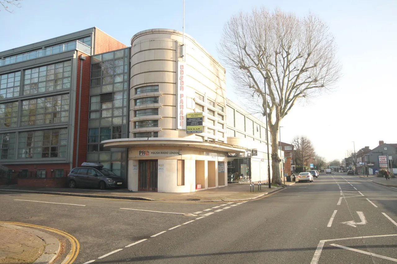 Odeon Parade, London Road, Isleworth, photo 5