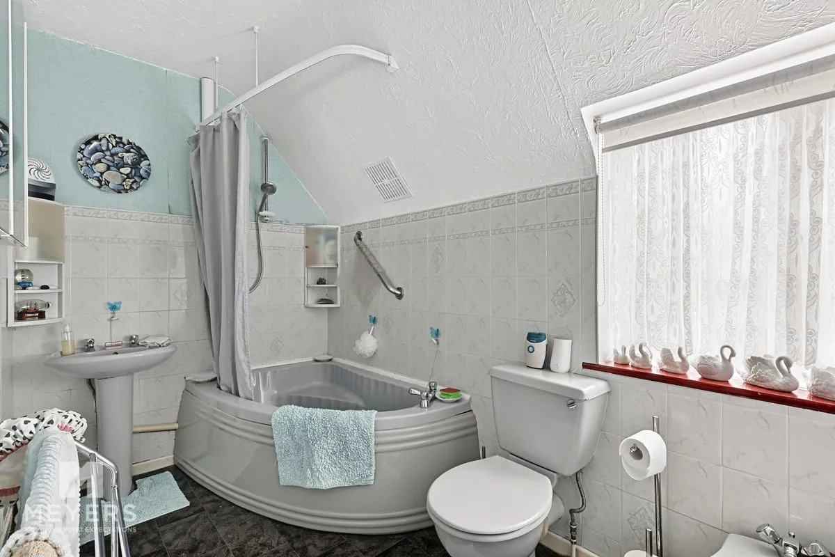 Bingham Road, Christchurch, BH23, photo 26