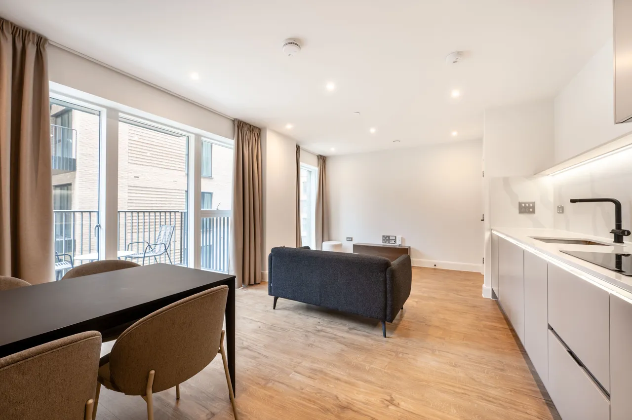 London, NW9, photo 7