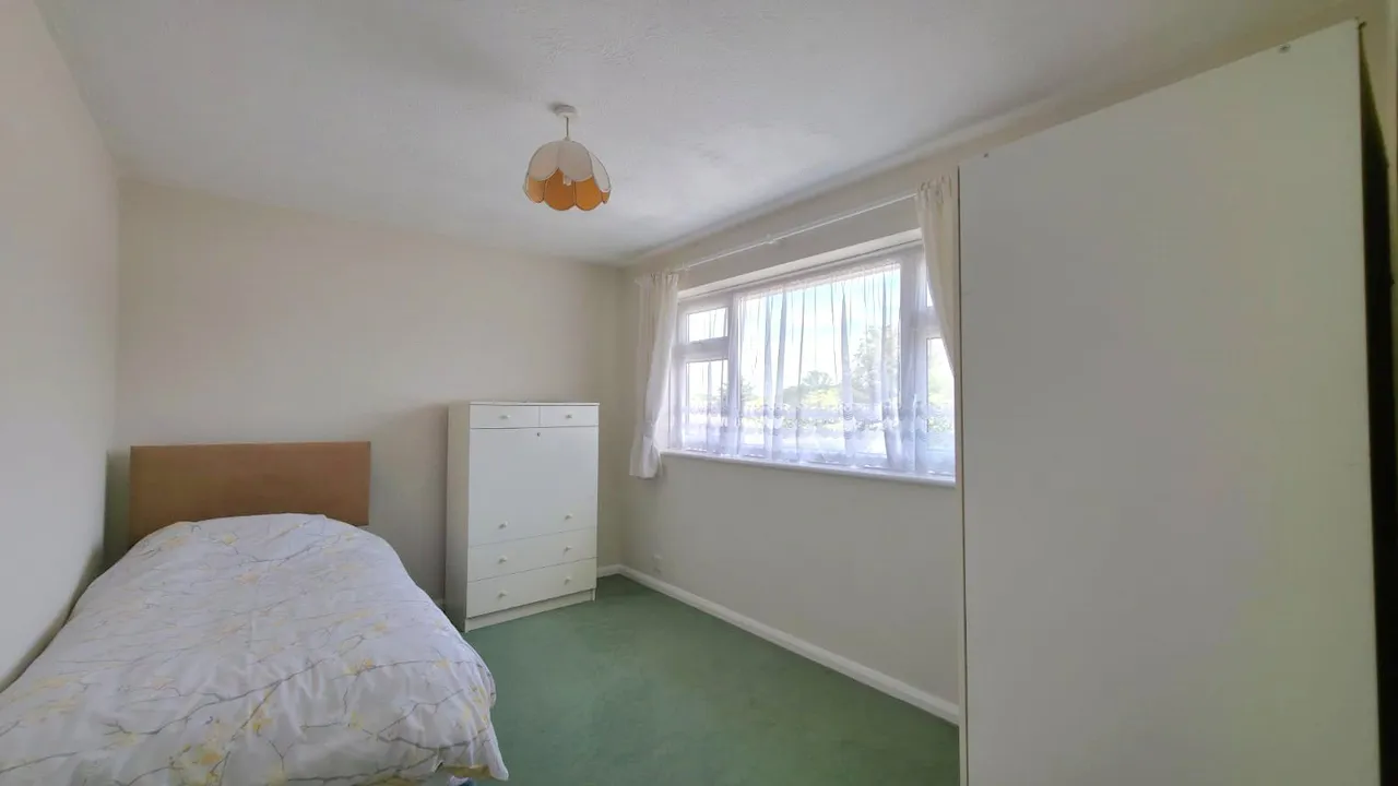 Fairway, Copthorne, RH10, photo 11