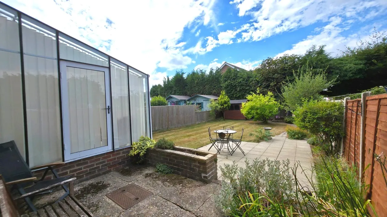 Fairway, Copthorne, RH10, photo 14