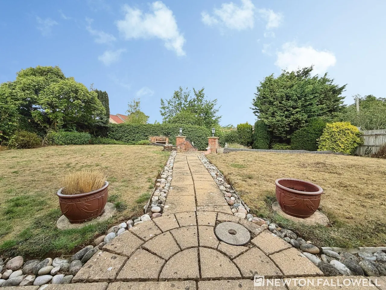 Cumberland Gardens, Castle Bytham, NG33, photo 16
