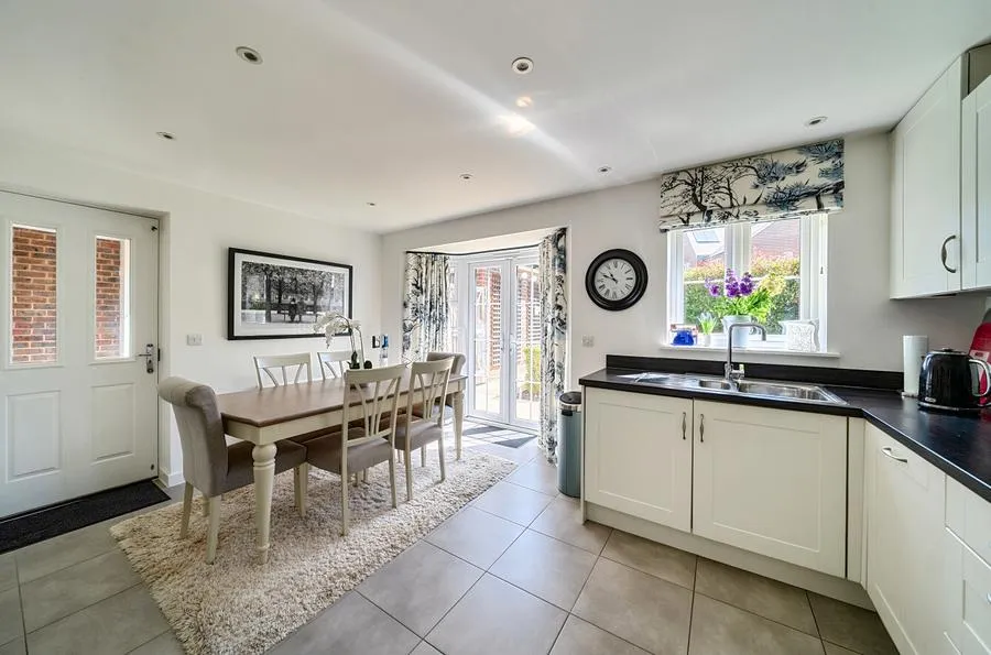 Buchanan Way, Binfield, RG42, photo 16