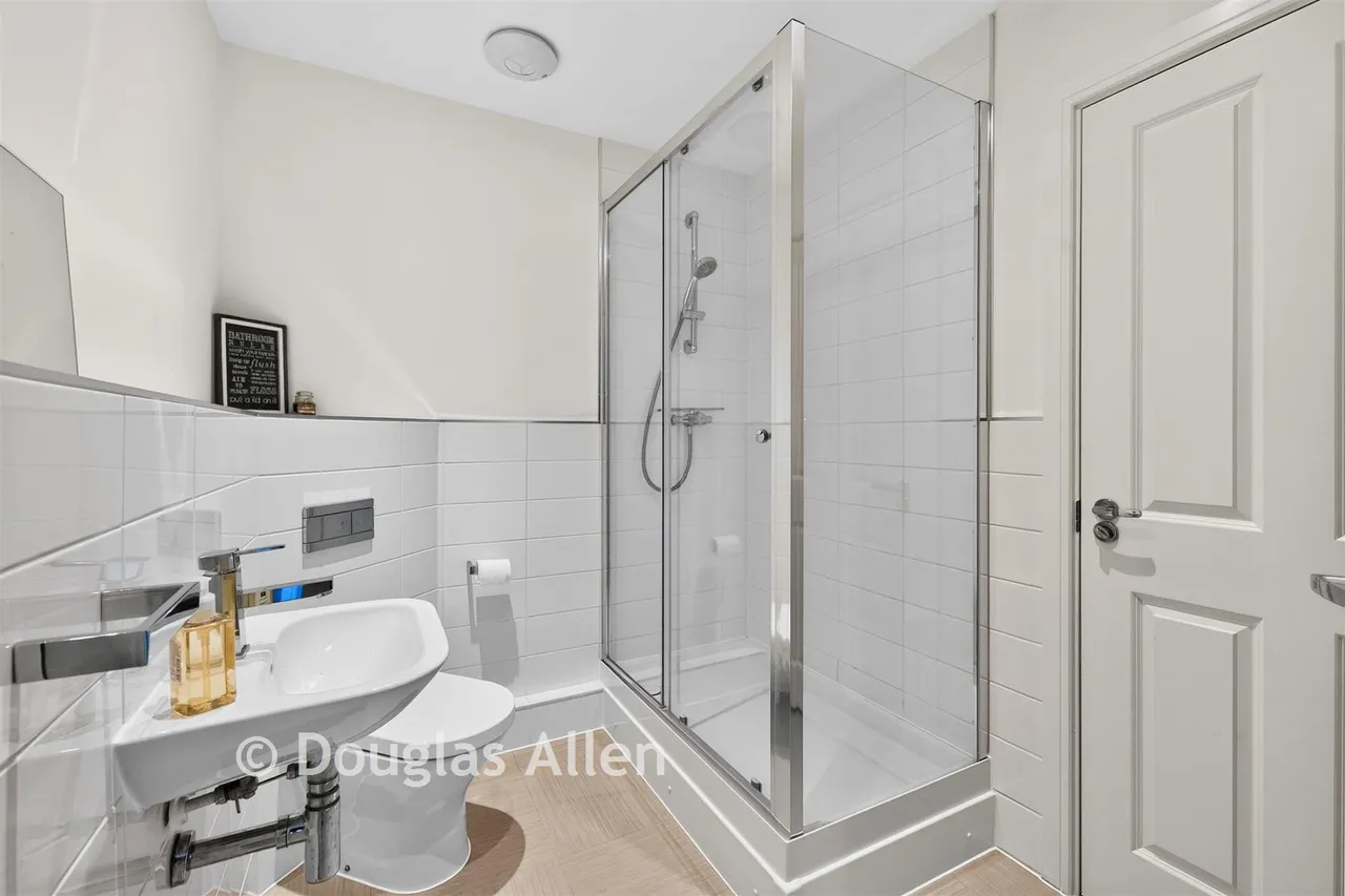 Dulwich Avenue, Basildon, SS15, photo 8