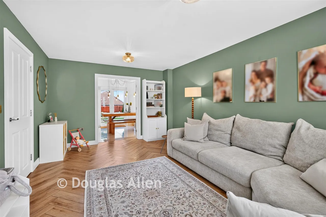 Dulwich Avenue, Basildon, SS15, photo 4
