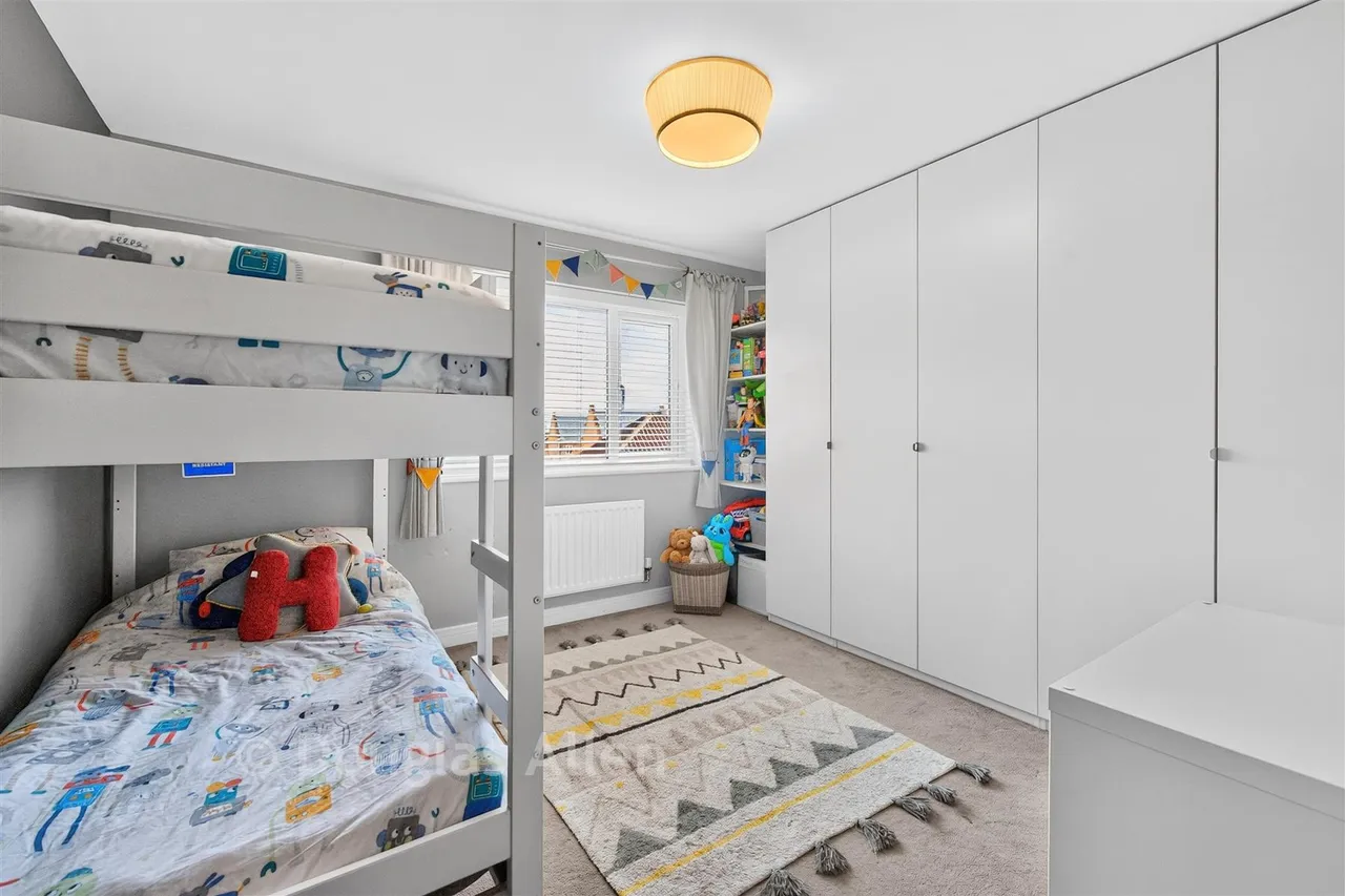 Dulwich Avenue, Basildon, SS15, photo 9