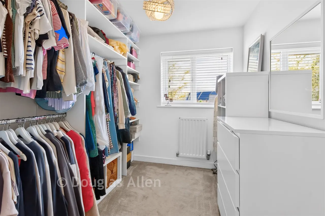 Dulwich Avenue, Basildon, SS15, photo 11