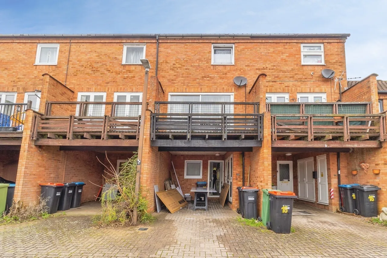 3 bed house for sale — Fletchers Mews, Neath Hill, Milton Keynes, Buckinghamshire, MK14