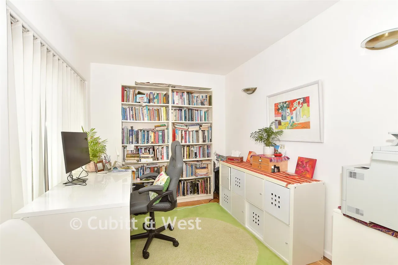 Forest Row, RH18, photo 6