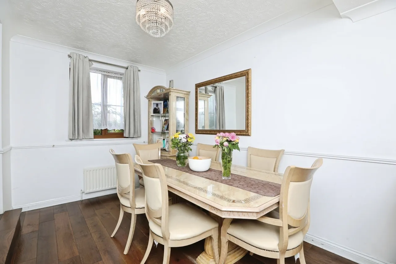 Waverley Avenue, Minster On Sea, ME12, photo 27