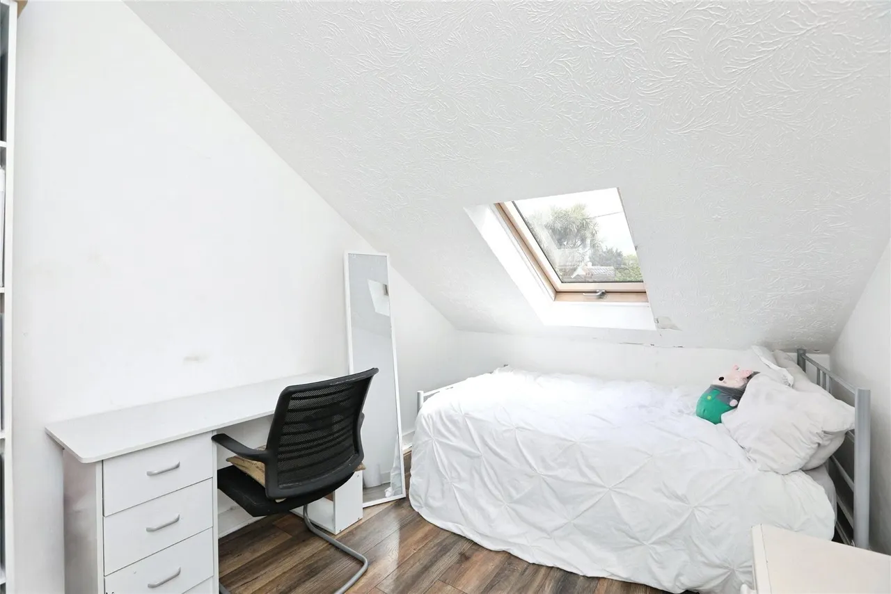Waverley Avenue, Minster On Sea, ME12, photo 11