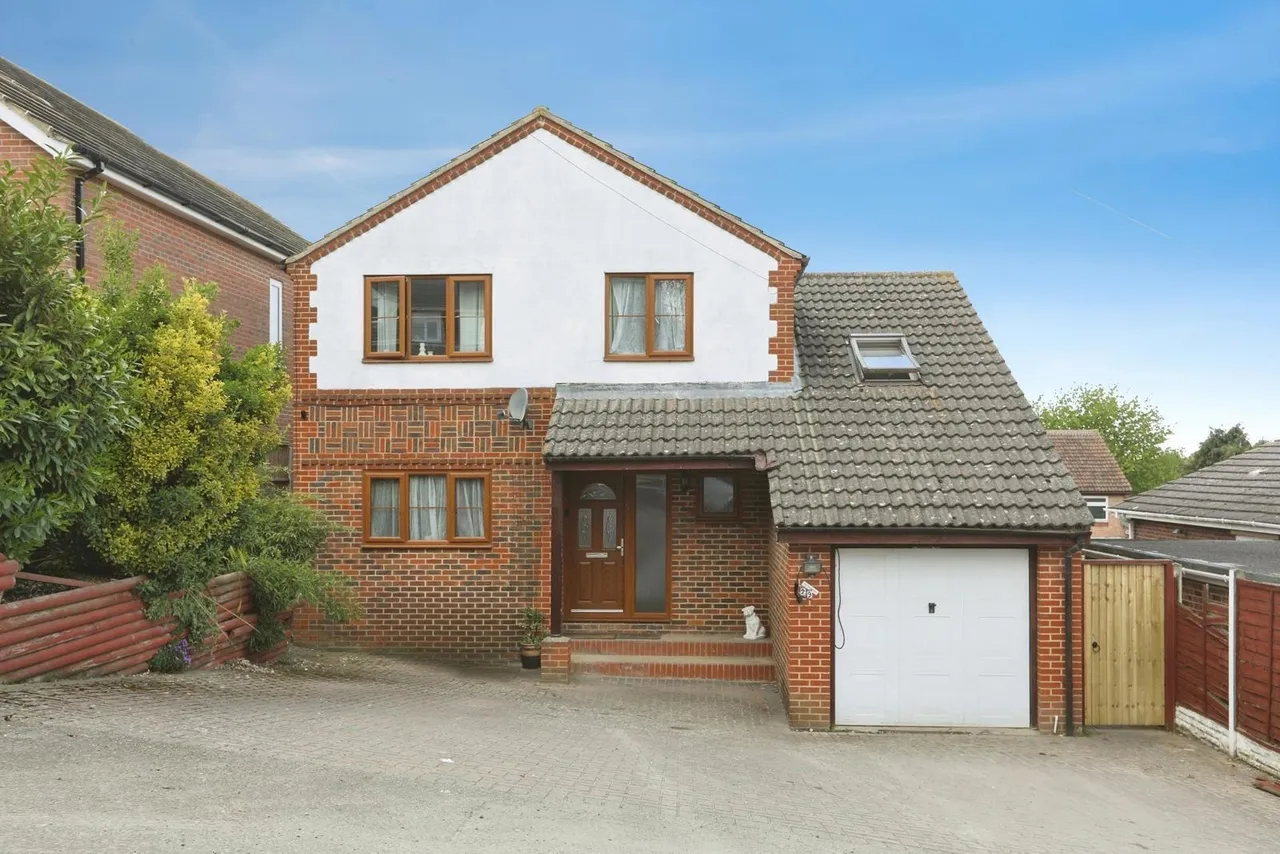 Waverley Avenue, Minster On Sea, ME12, photo 19