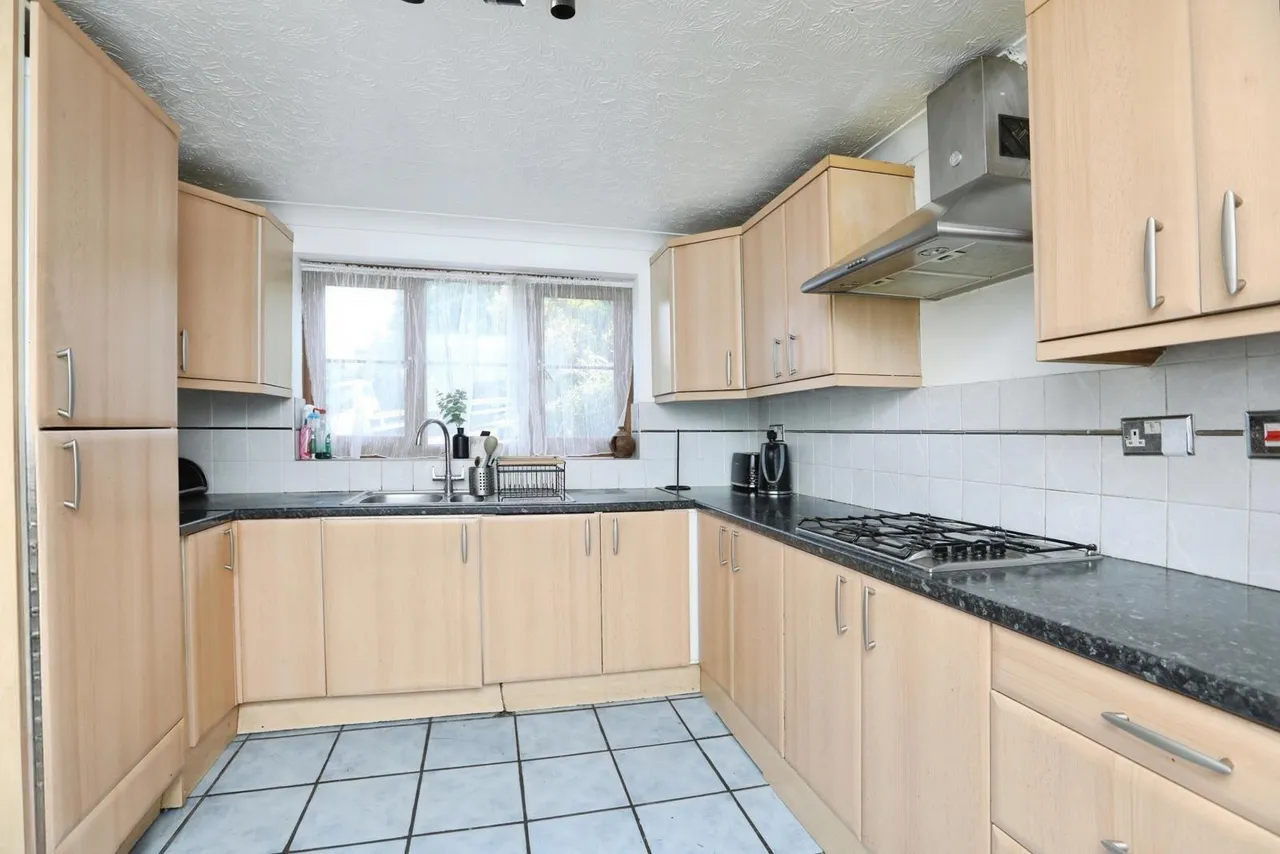 Waverley Avenue, Minster On Sea, ME12, photo 23