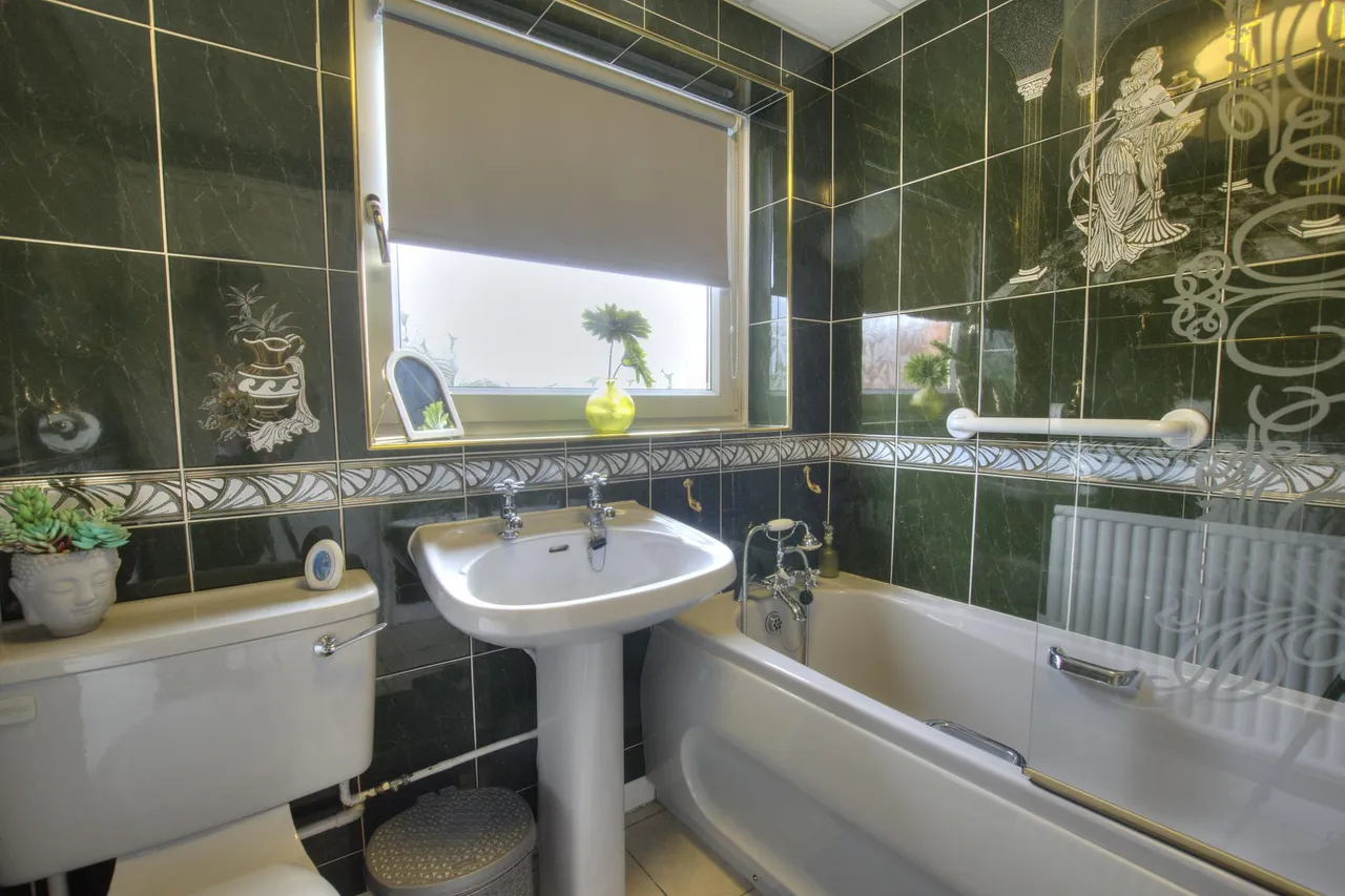 Rectory Avenue, Lowton, WA3, photo 15
