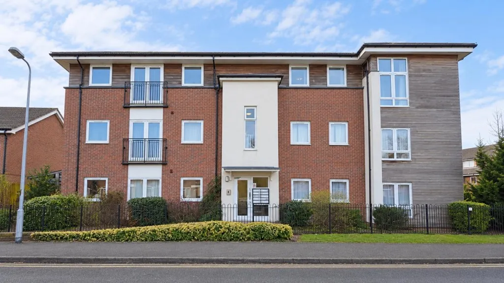 2 bed flat for sale, Amersham Road, Caversham