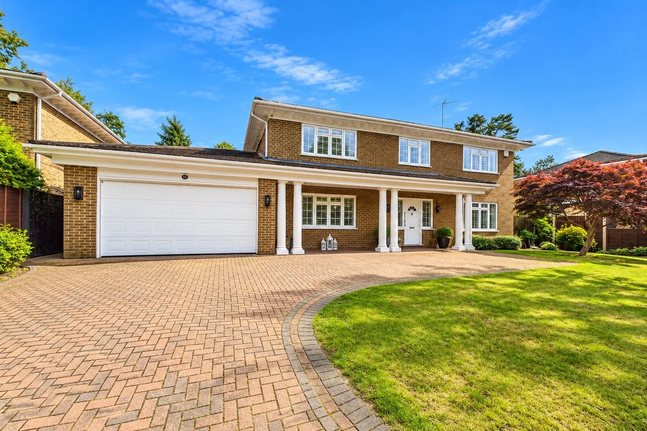 4 bed house for sale, Hillsborough Park, Camberley, GU15