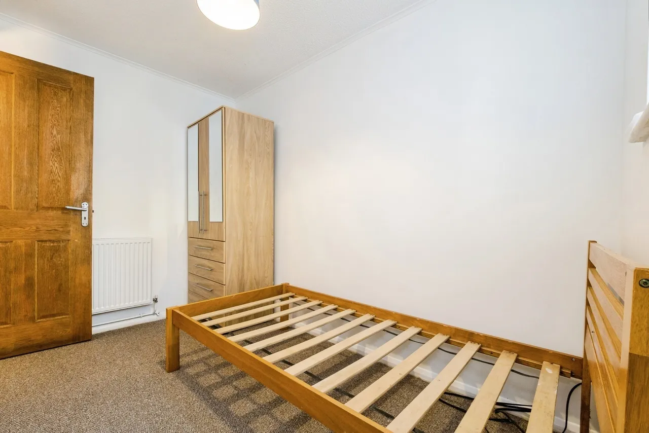 Bowyer Close, Beckton, London, E6, photo 8