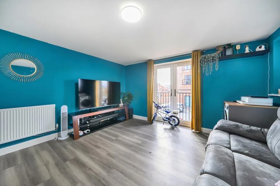 Kingsbrook Basin, Broughton, HP22, photo 6