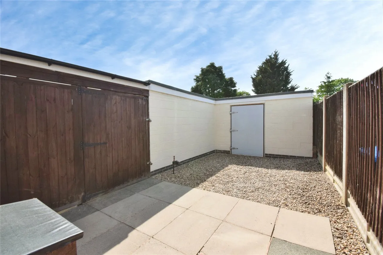 Lansdowne Grove, Wigston, LE18, photo 11