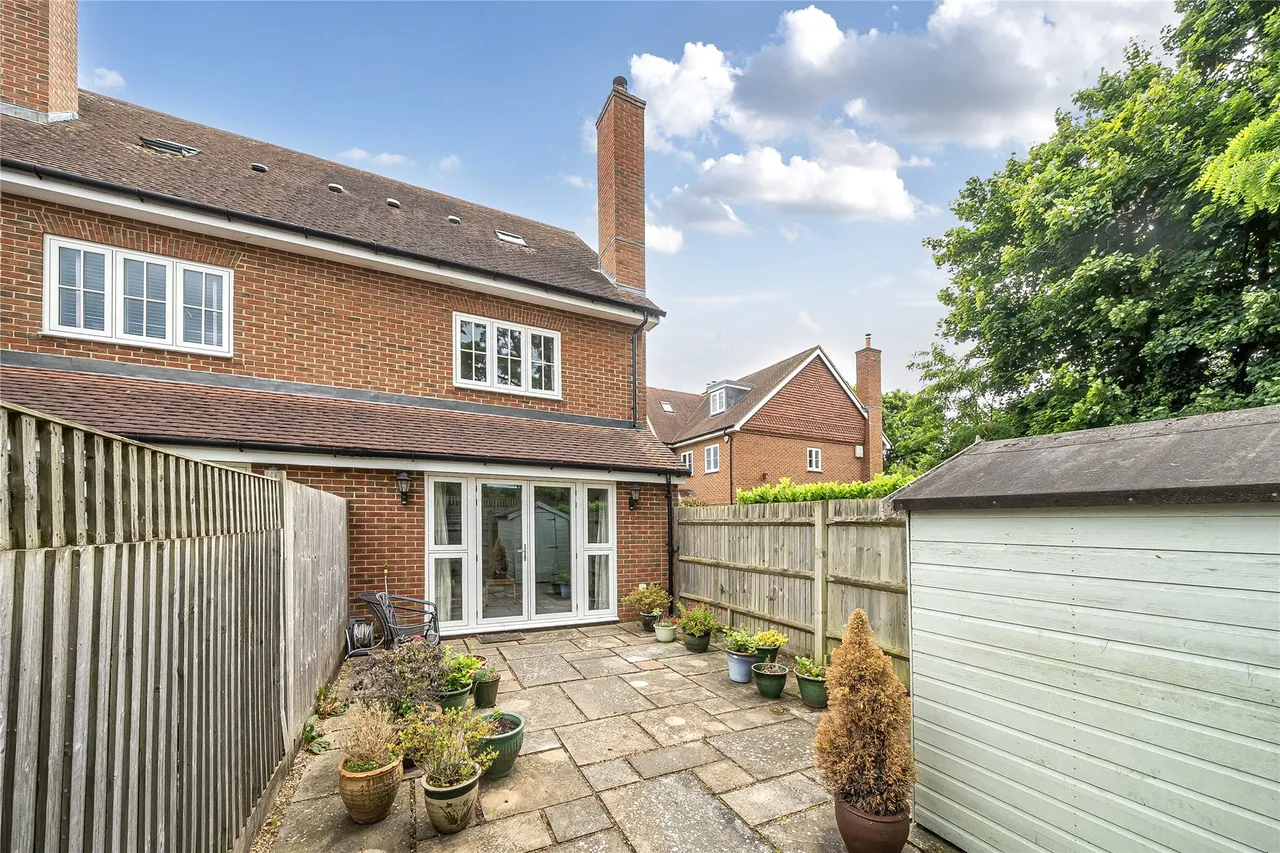 Walsham Mews, Ripley, GU23, photo 16