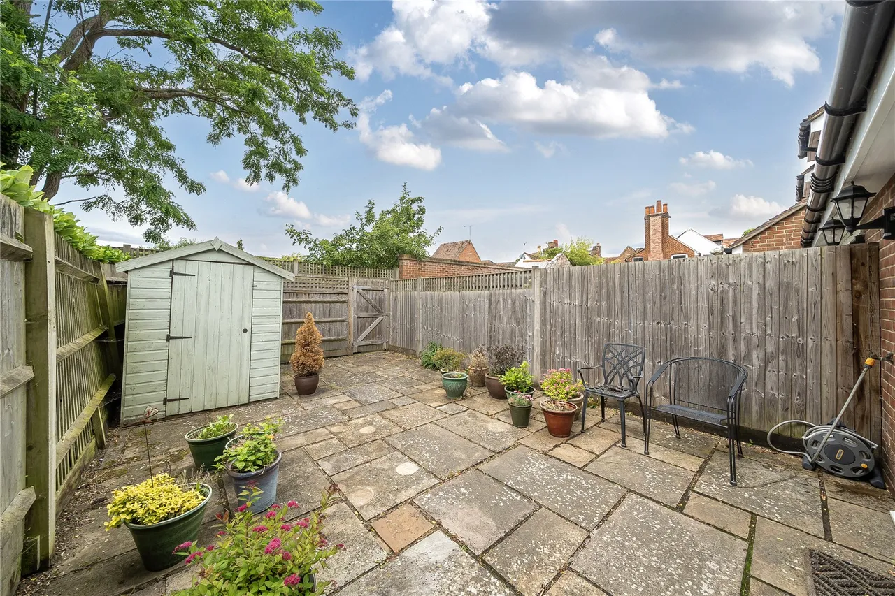 Walsham Mews, Ripley, GU23, photo 3