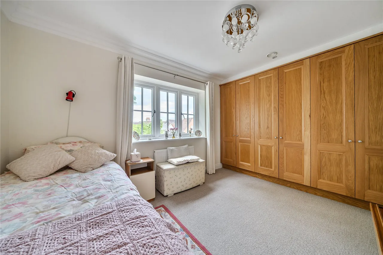 Walsham Mews, Ripley, GU23, photo 11