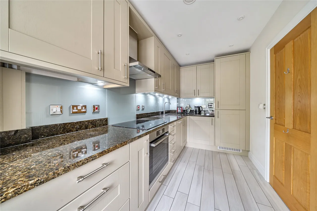 Walsham Mews, Ripley, GU23, photo 6