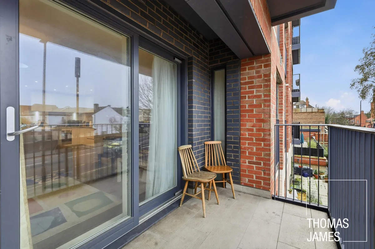 London, N21, photo 6